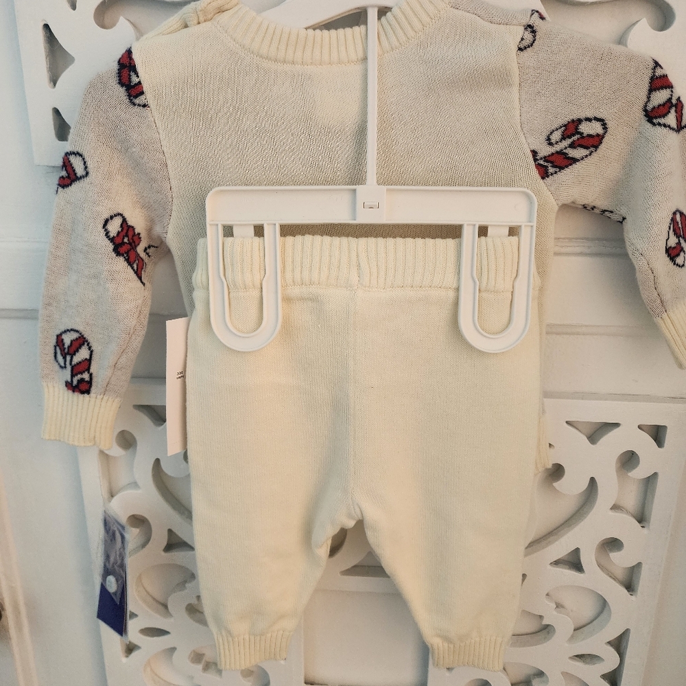 Bluey Newborn Sweater and Pant Set - Picture 2 of 4